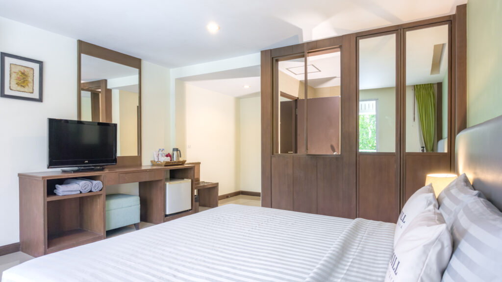 Windmill Resort : Deluxe Pool View Room