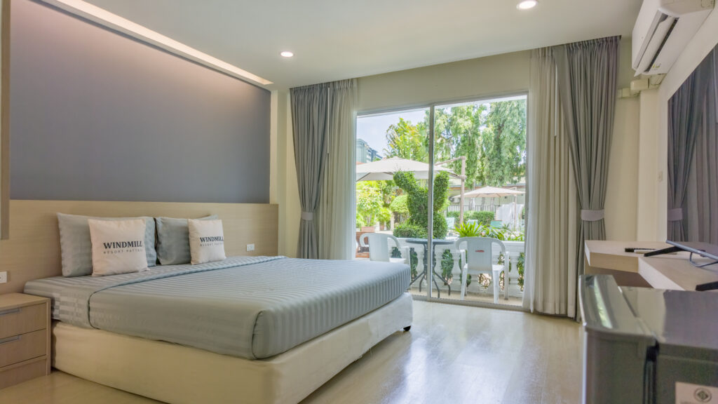 Windmill Resort : Deluxe Poolside  Room