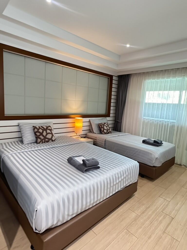 Deluxe Cabin room